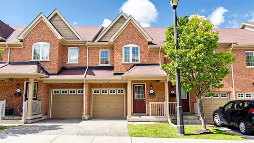 46 Edwin Pearson St, Aurora, ON, L4G0S1 | Card Image