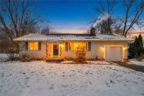 716 Howell St, Sheffield Lake, OH, 44054-1031 | Card Image