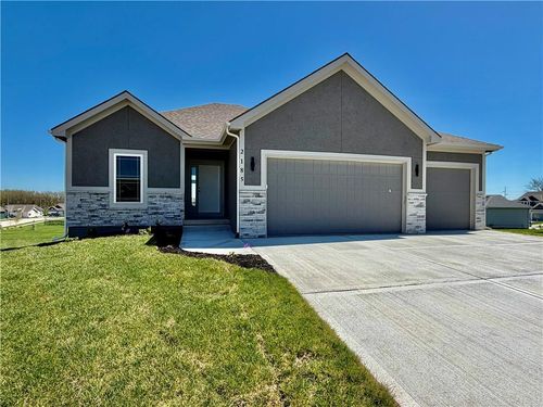 508 Martin Rd, Kansas City, MO, 64164 | Card Image