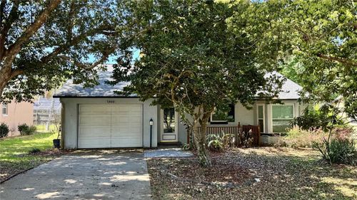 1920 N County Road 19a, EUSTIS, FL, 32726-2698 | Card Image