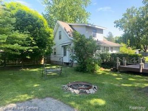 20 Crescent Lake Rd, Waterford, MI, 48327-2531 | Card Image