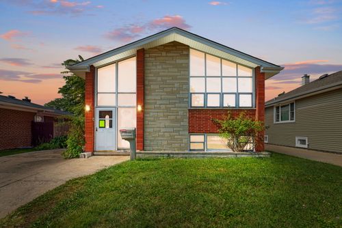 1410 N 34th Ave, Melrose Park, IL, 60160-2837 | Card Image