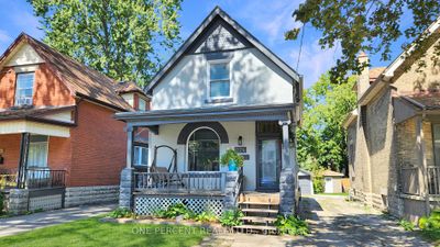 774 Lorne Ave, Home with 3 bedrooms, 2 bathrooms and 3 parking in London ON | Image 1