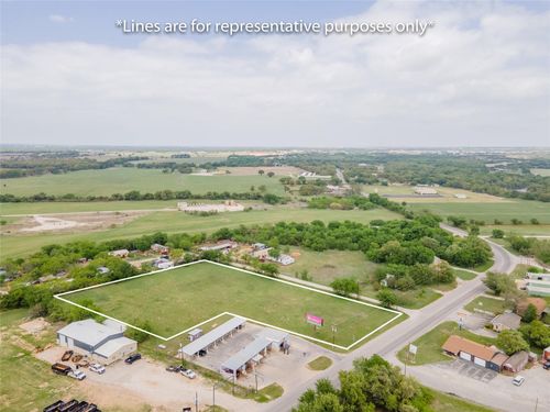 2770 Fall Creek Hwy, Granbury, TX, 76049-7952 | Card Image