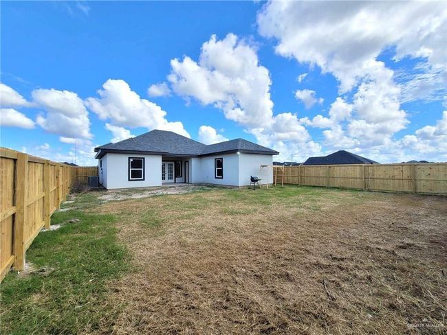 2900 E Palo Blanco Ave, House other with 3 bedrooms, 3 bathrooms and 1 parking in Hidalgo TX | Image 25
