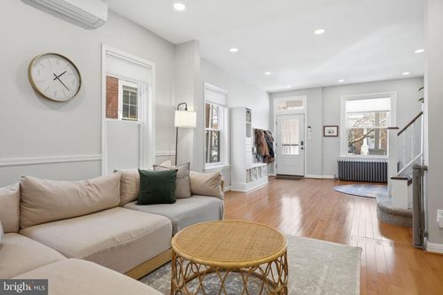 244 E Sydney St, PHILADELPHIA, PA, 19119-1835 | Card Image