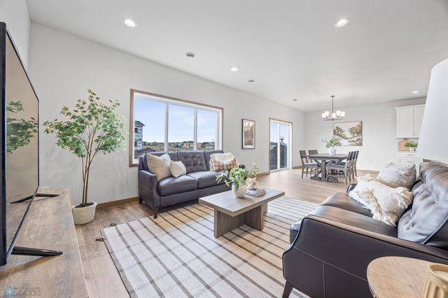 Living Room | Image 8
