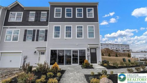 1132 Meadowlark Dr, FOGELSVILLE, PA, 18051-1736 | Card Image