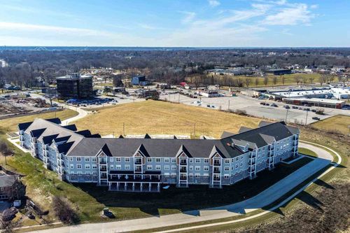 apt-208-2592 Middle Rd, Bettendorf, IA, 52722-3569 | Card Image