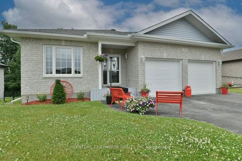 42 Code Cres, Smiths Falls, ON, K7A0A9 | Card Image