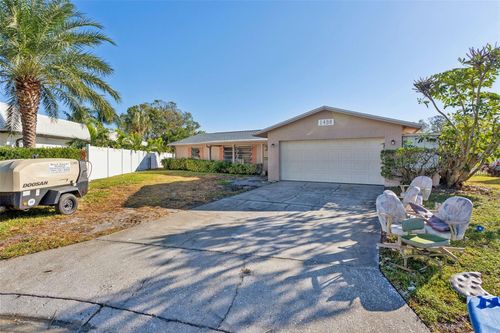 1498 52nd Avenue Ne, SAINT PETERSBURG, FL, 33703 | Card Image