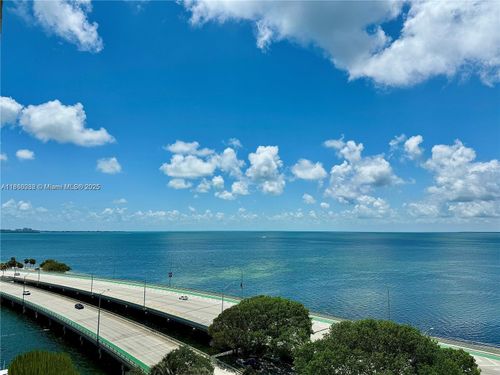 apt-6a-150 Se 25th Rd, Miami, FL, 33129-2441 | Card Image