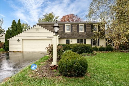 811 W Spring Valley Pike, Washingtn Twp, OH, 45458-3252 | Card Image