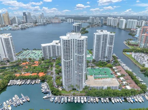 3001-3500 Mystic Pointe Dr, Aventura, FL, 33180-2578 | Card Image