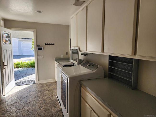 1402 Via Mil Cumbres, House other with 6 bedrooms, 8 bathrooms and 8 parking in Solana Beach CA | Image 22