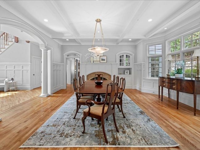 29 Philip St, House other with 6 bedrooms, 7 bathrooms and 6 parking in Medfield MA | Image 14