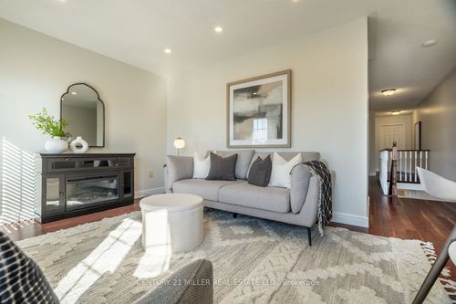 53 Dills Cres, Milton, ON, L9T5P2 | Card Image