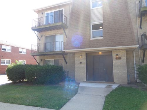 apt-2e-7041 99th St, Chicago Ridge, IL, 60415-1170 | Card Image