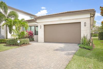 17553 Rainstream Road, House other with 3 bedrooms, 3 bathrooms and null parking in Boca Raton FL | Image 2