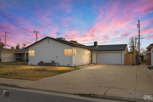 1709 Hodges Avenue, Bakersfield, CA, 93304 | Card Image