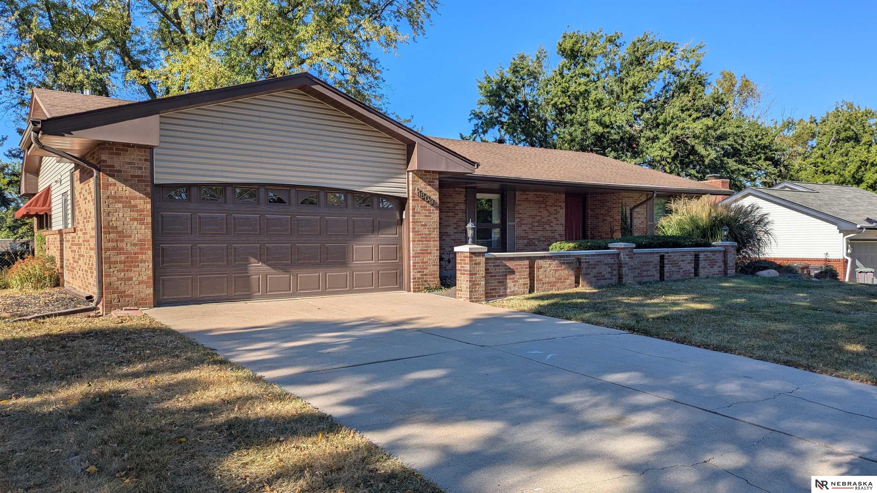 Pinedale Ave, Lincoln, NE 68506