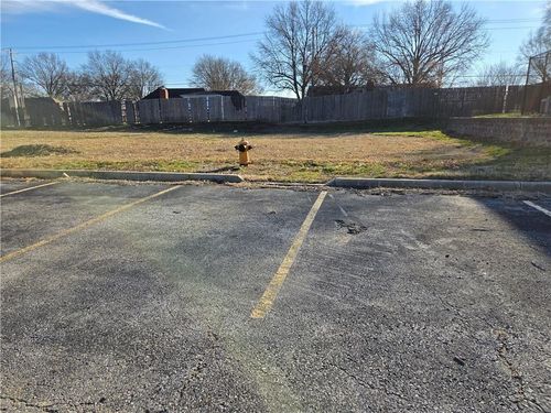 4220 S Hocker Dr, Independence, MO, 64055-4754 | Card Image