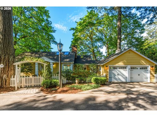 577 Middlecrest Rd, LakeOswego, OR, 97034 | Card Image