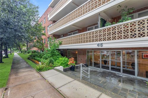 3d-45 Hill Park Ave, Great Neck, NY, 11021-3717 | Card Image