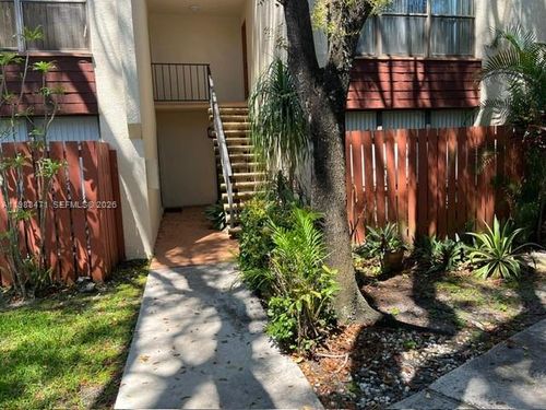 apt-156-301 N Pine Island Rd, Plantation, FL, 33324-1894 | Card Image