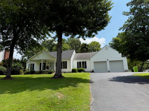 2010 Cedar Ln, Corbin, KY, 40701-8753 | Card Image