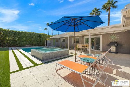 2004 N San Antonio Rd, Palm Springs, CA, 92262-3915 | Card Image