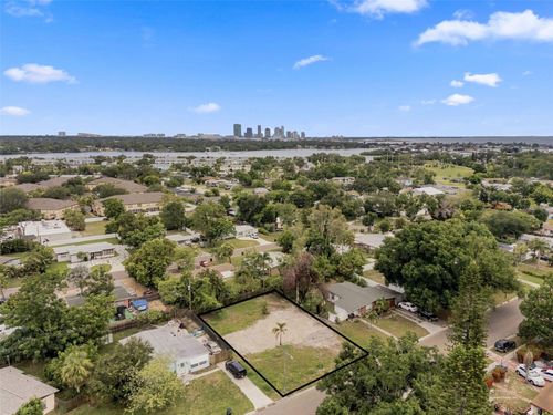 3963 Neptune Dr Se, ST PETERSBURG, FL, 33705-4201 | Card Image