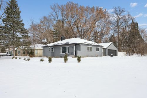 2300 Zenith Ave N, Golden Valley, MN, 55422-3854 | Card Image