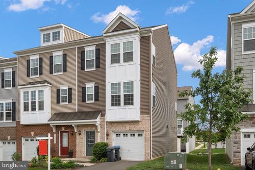 15319 Linville Creek Dr, HAYMARKET, VA, 20169-6290 | Card Image