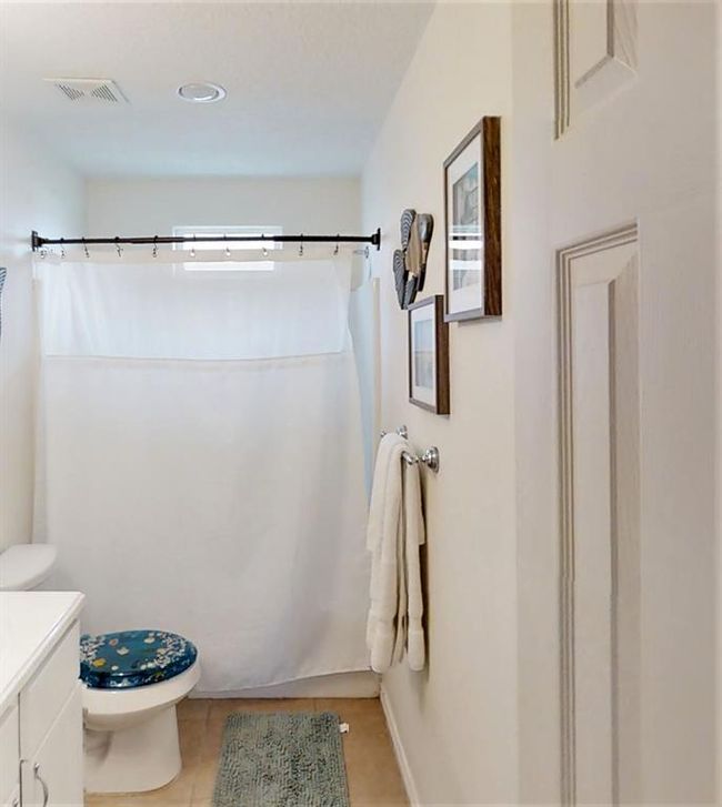 Guest bath | Image 20