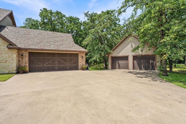 6570 County Road 2297, House other with 3 bedrooms, 2 bathrooms and null parking in Quinlan TX | Image 4