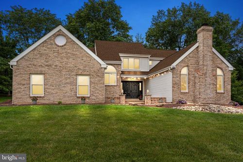 44 W Windrose Dr, RICHBORO, PA, 18954-2100 | Card Image