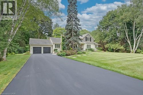 7 Colonial Crescent, Oakville, ON, L6J4K8 | Card Image