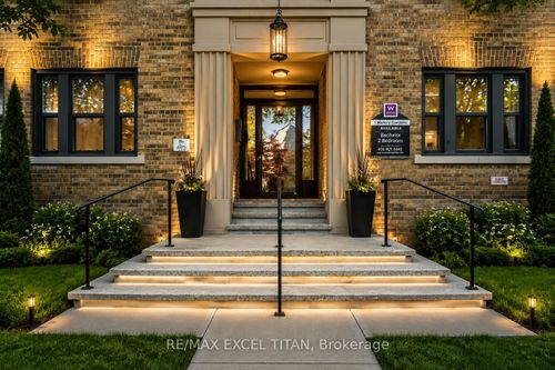 4-1 Mallory Gdns, Toronto, ON, M4V2A6 | Card Image