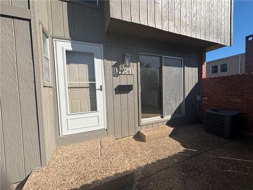 11261 Calico Drive, Kansas City, MO, 64137 | Card Image