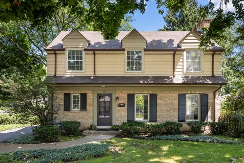 633 Forest Rd, Glenview, IL, 60025-3447 | Card Image