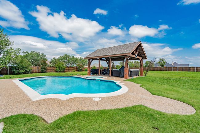 1005 Ruidoso Downs Dr, House other with 4 bedrooms, 2 bathrooms and null parking in Terrell TX | Image 5