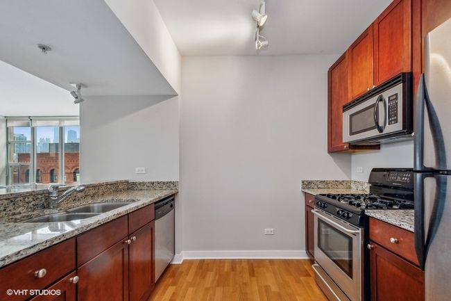 APT-706 - 200 N Jefferson St, Home with 1 bedrooms, 2 bathrooms and 1 parking in Chicago IL | Image 6
