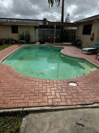 5471 W 12th Ave, House other with 5 bedrooms, 3 bathrooms and null parking in Hialeah FL | Image 2