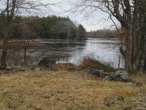 40 Mcgillis Island Rd, Middle Ohio, NS, B0T1W0 | Card Image