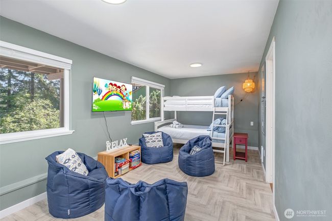 Bunk nook or lounge area, movie room, dedicated office space? | Image 32