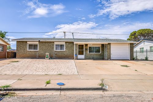 5404 Raymond Telles Dr, El Paso, TX, 79924-7240 | Card Image