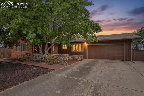 223 Crystal Hills Blvd, Manitou Springs, CO, 80829-2609 | Card Image