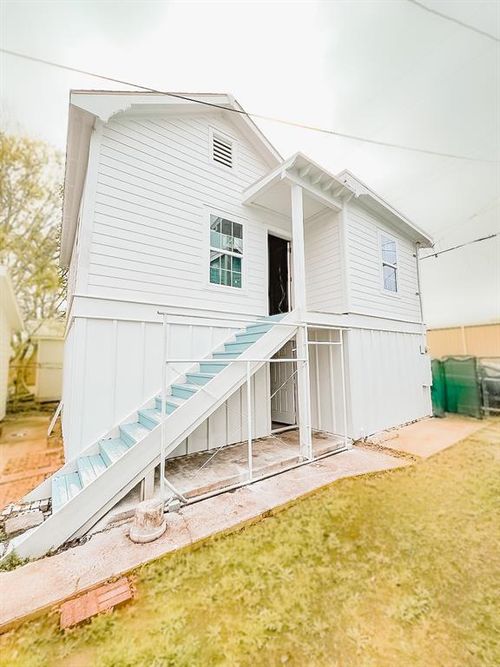 4225 Avenue L, Galveston, TX, 77550 | Card Image