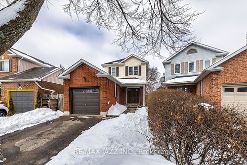 33 Mossgrove Crt, Courtice, ON, L1E1P4 | Card Image